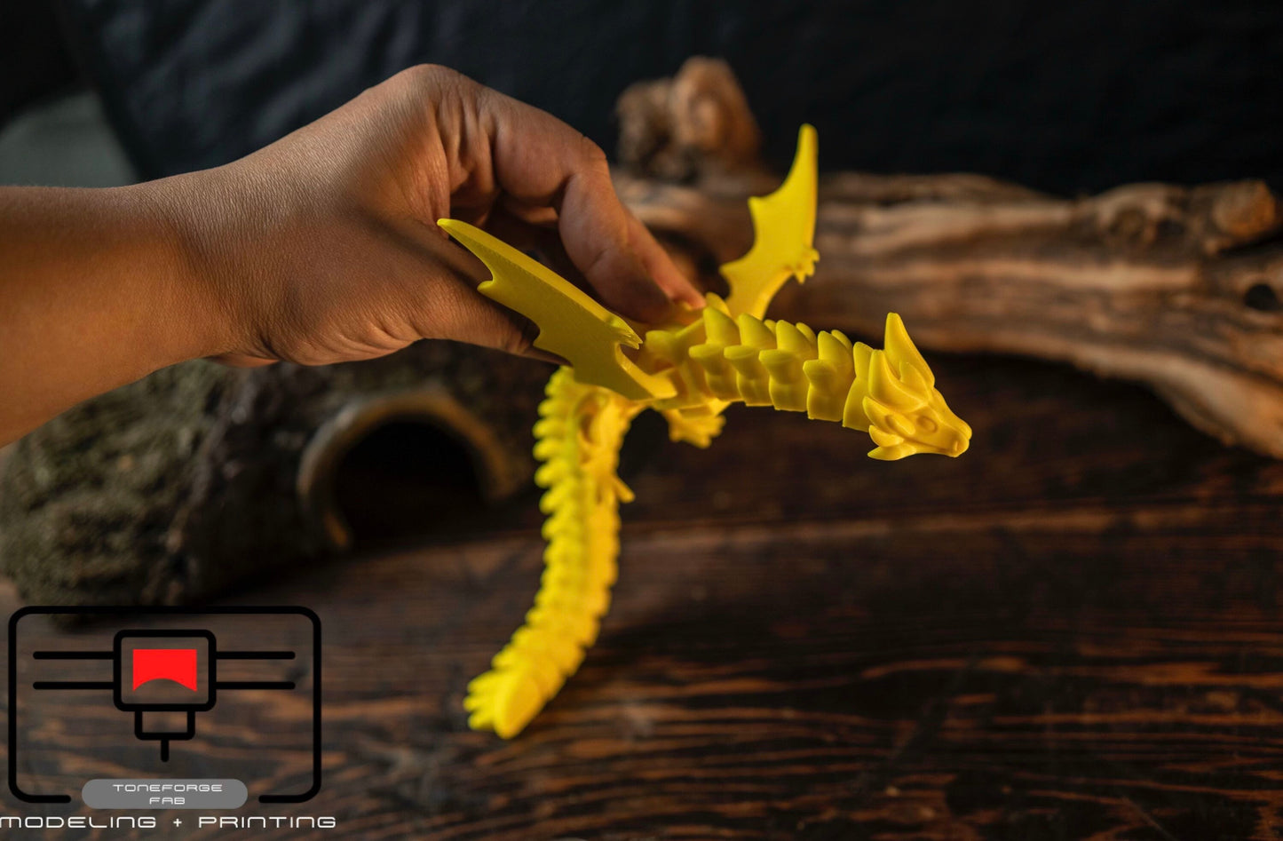 Articulated 3D printed War Dragon with flapping wings, flexi Dragon, fidget toy